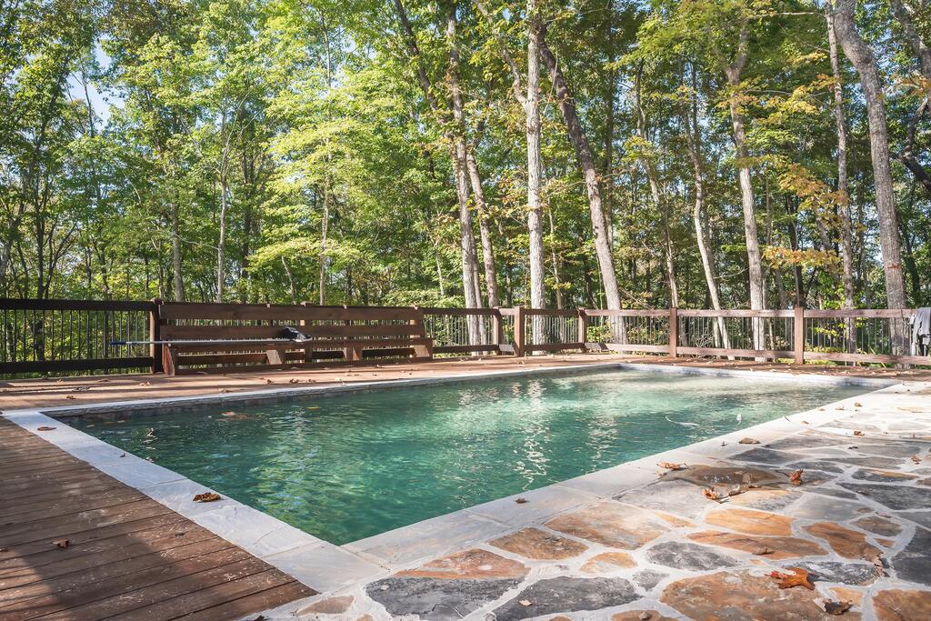 286 Mountain Ridge