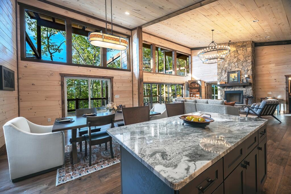 286 Mountain Ridge