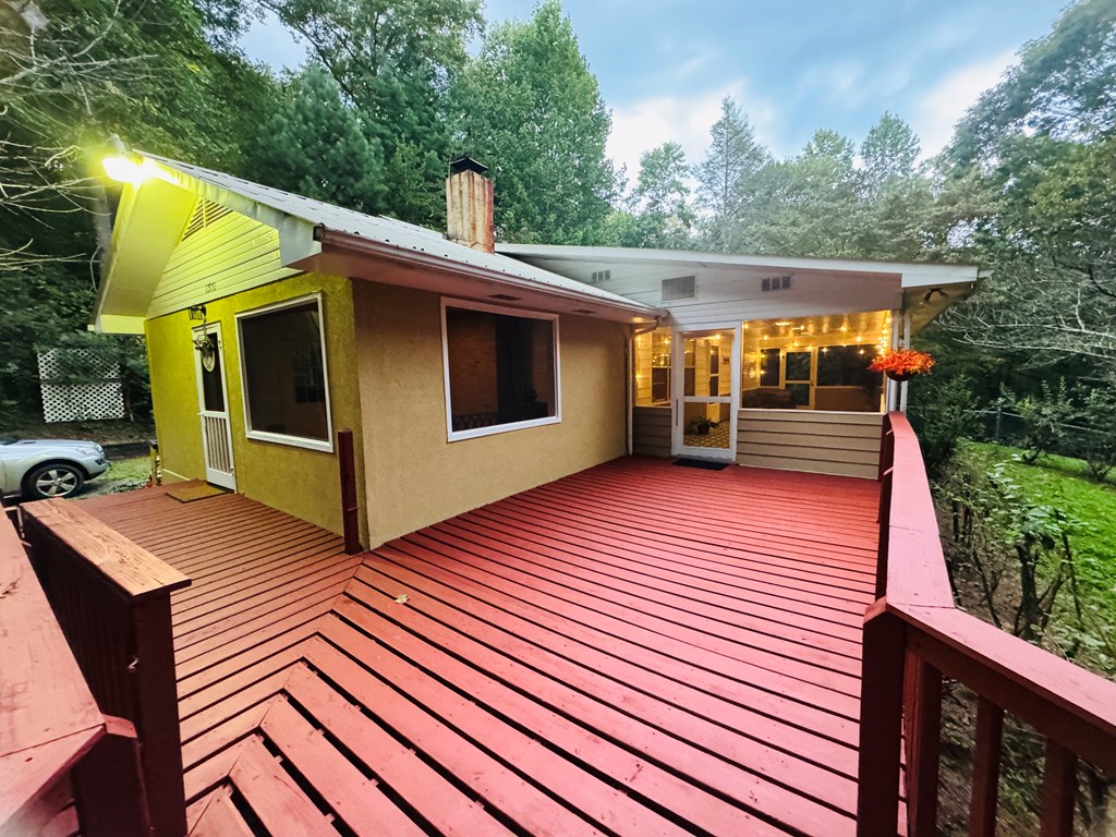 10950 Chatsworth Hwy/52w