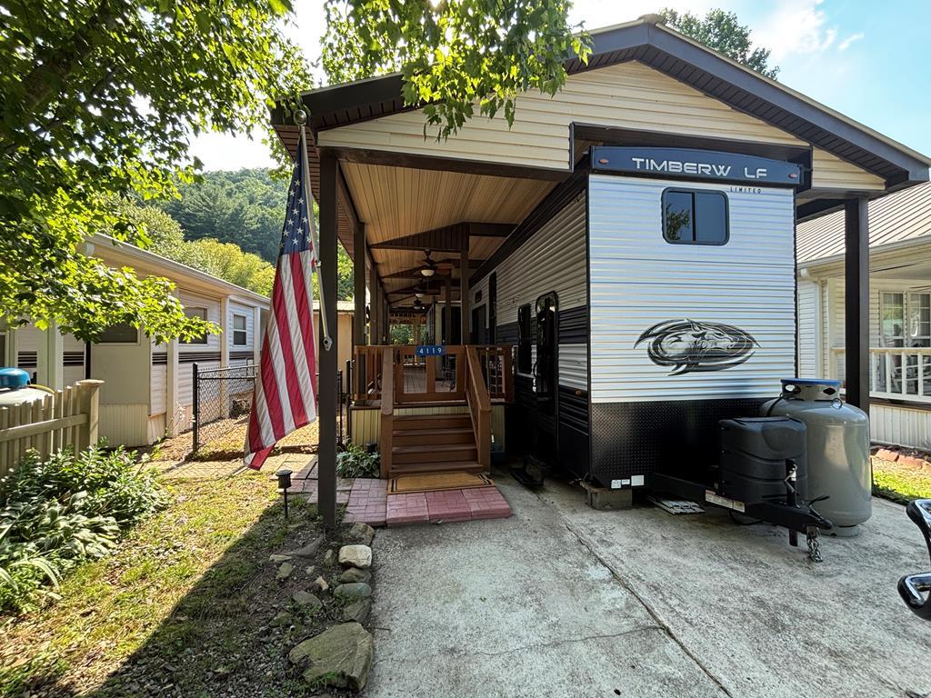 4119 Riverbank Run