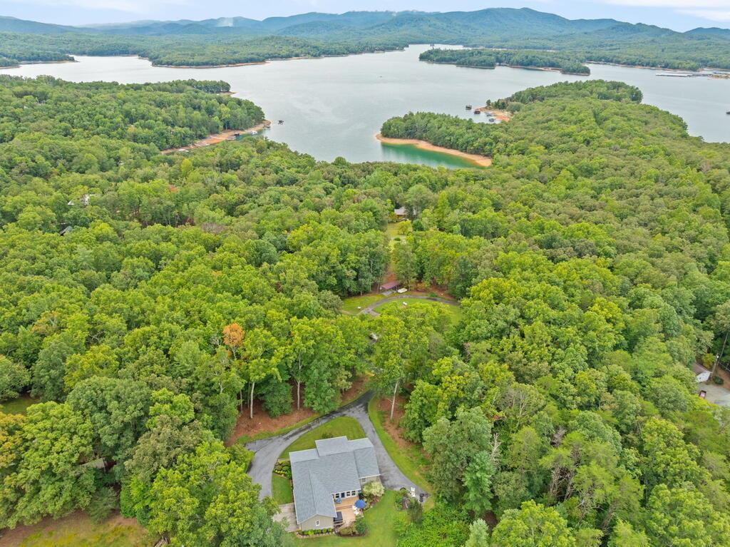 129 Adra Lane