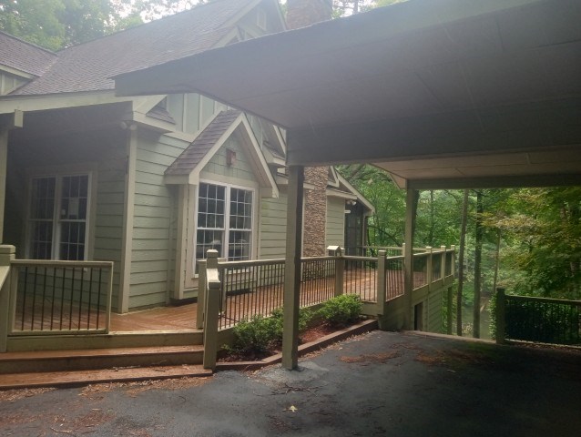 987 Lazy River Lane