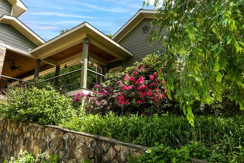 A home in Hayesville