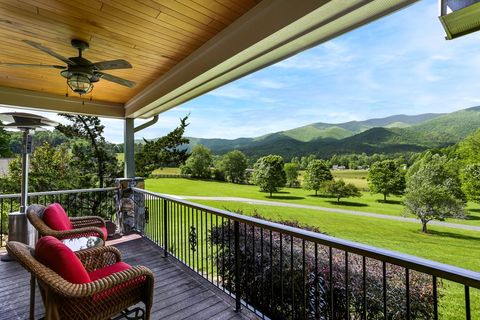 A home in Hayesville