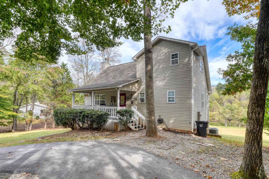 6744 Woodlake Circle
