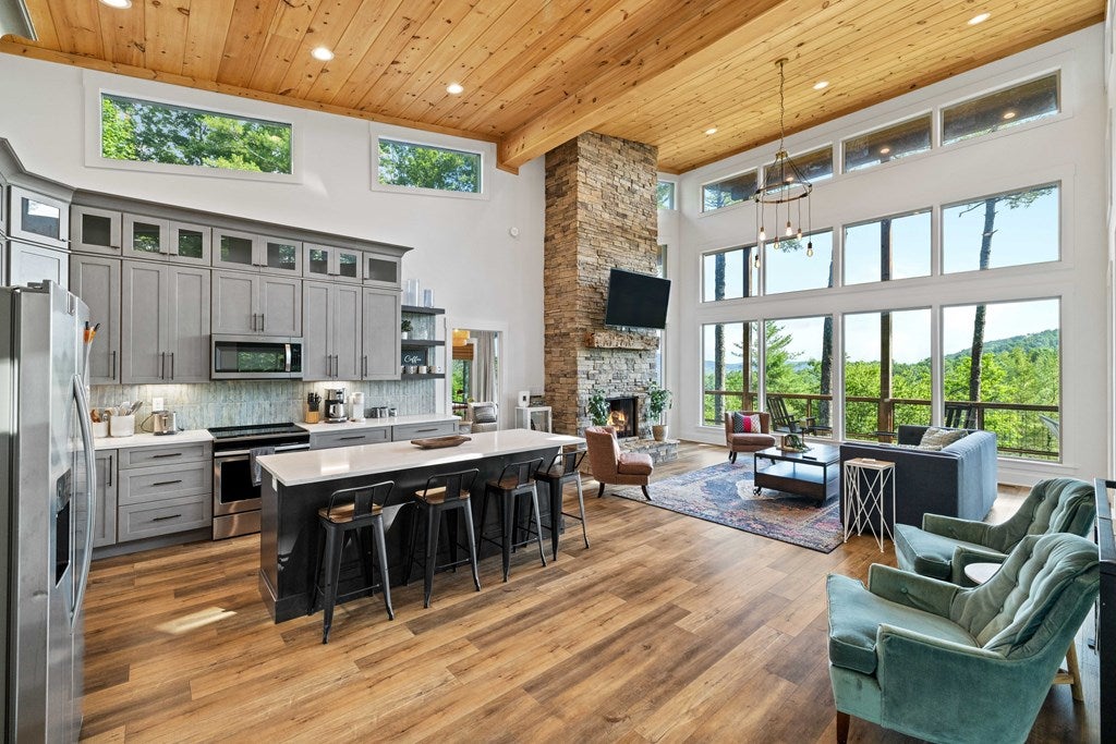 71 Laurel Creek Way