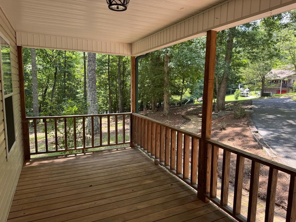 2092 Woodlake Lane