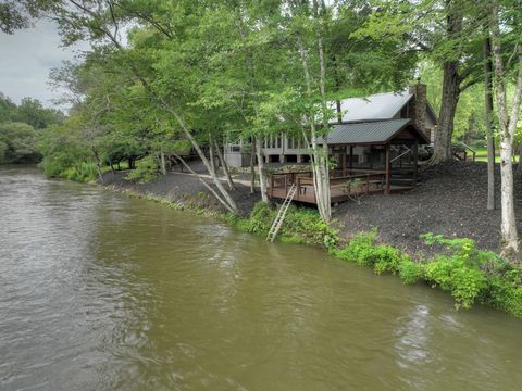 A home in Mineral Bluff