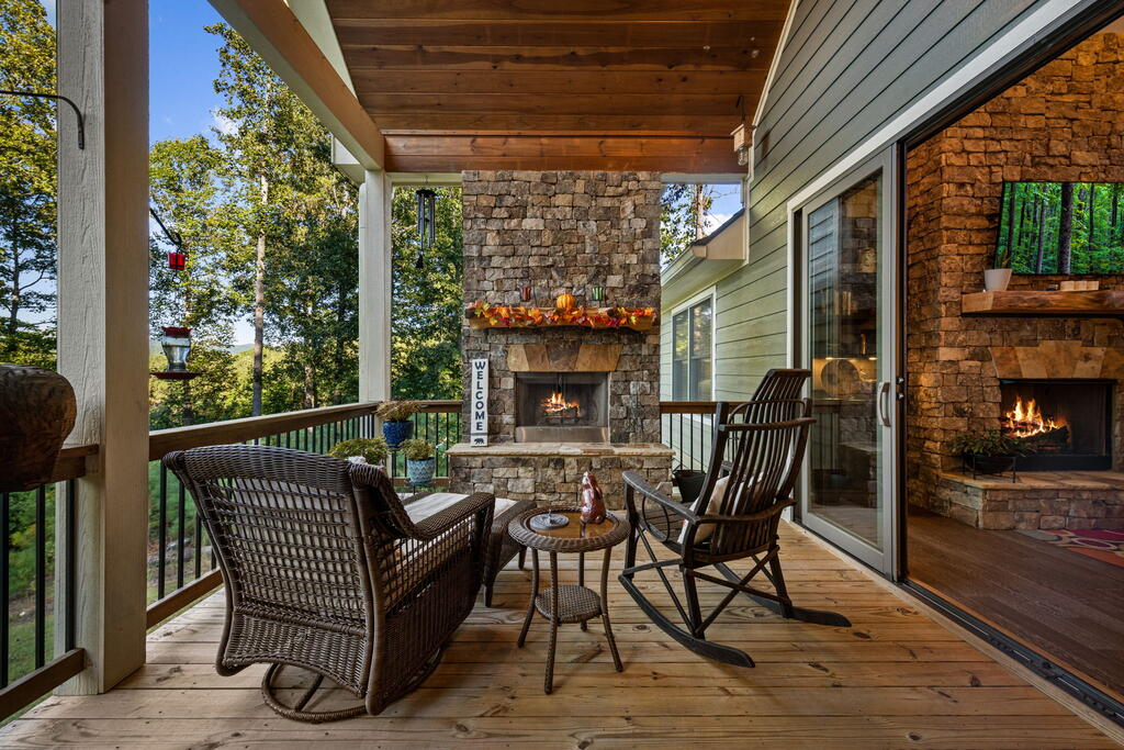 205 Eastridge Court