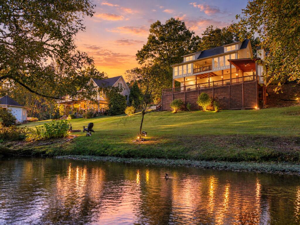 105 Riveredge Drive