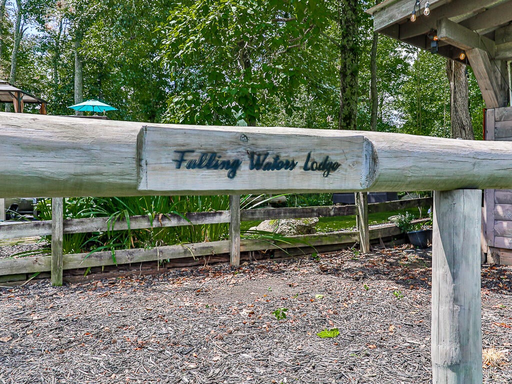 201 Mountainside Parkway