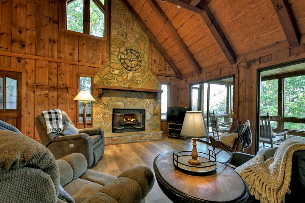 392 Eagles Nest Mountain Road