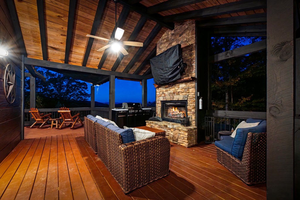Blue Ridge, Georgia, 30513, United States, 4 Bedrooms Bedrooms, ,3 BathroomsBathrooms,Residential,Active,2041540