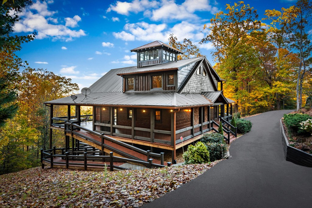 Blue Ridge, Georgia, 30513, United States, 4 Bedrooms Bedrooms, ,3 BathroomsBathrooms,Residential,Active,2041540