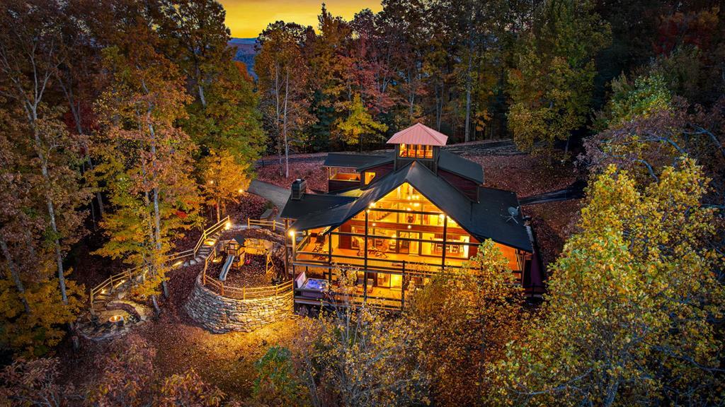 Blue Ridge, Georgia, 30513, United States, 4 Bedrooms Bedrooms, ,3 BathroomsBathrooms,Residential,Active,2041540