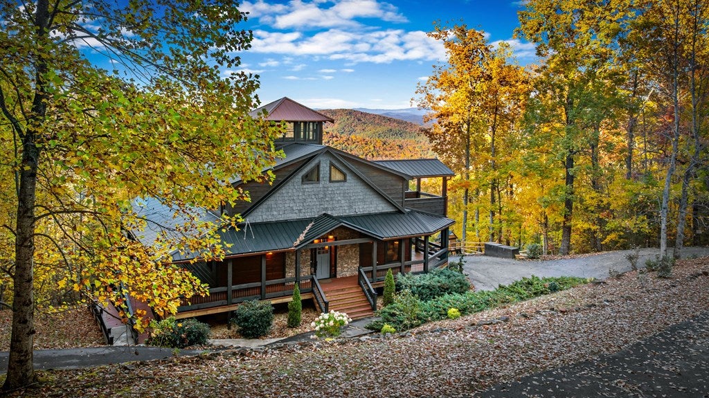 Blue Ridge, Georgia, 30513, United States, 4 Bedrooms Bedrooms, ,3 BathroomsBathrooms,Residential,Active,2041540