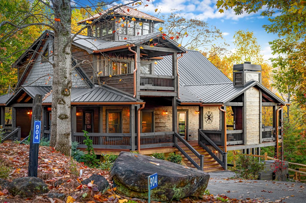 Blue Ridge, Georgia, 30513, United States, 4 Bedrooms Bedrooms, ,3 BathroomsBathrooms,Residential,Active,2041540