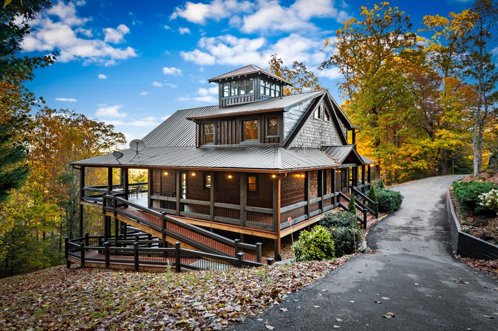 Blue Ridge, Georgia, 30513, United States, 4 Bedrooms Bedrooms, ,3 BathroomsBathrooms,Residential,Active,2041540