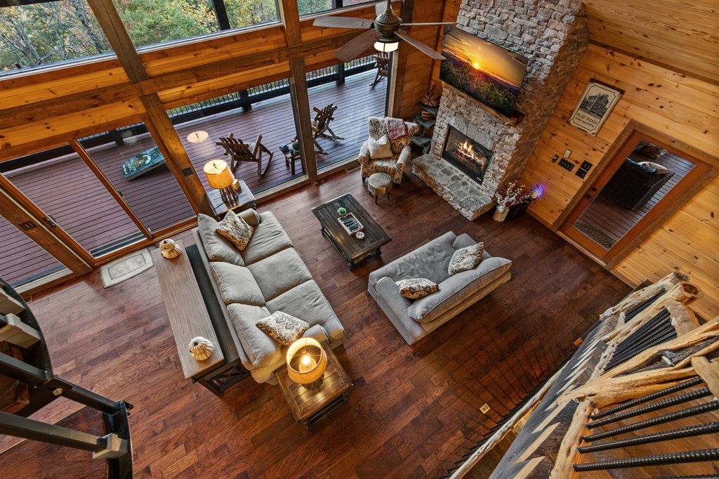 Blue Ridge, Georgia, 30513, United States, 4 Bedrooms Bedrooms, ,3 BathroomsBathrooms,Residential,Active,2041540