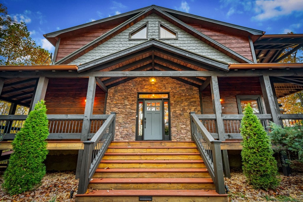 Blue Ridge, Georgia, 30513, United States, 4 Bedrooms Bedrooms, ,3 BathroomsBathrooms,Residential,Active,2041540