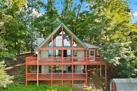 333 Walnut Rdg Ellijay GA 30536