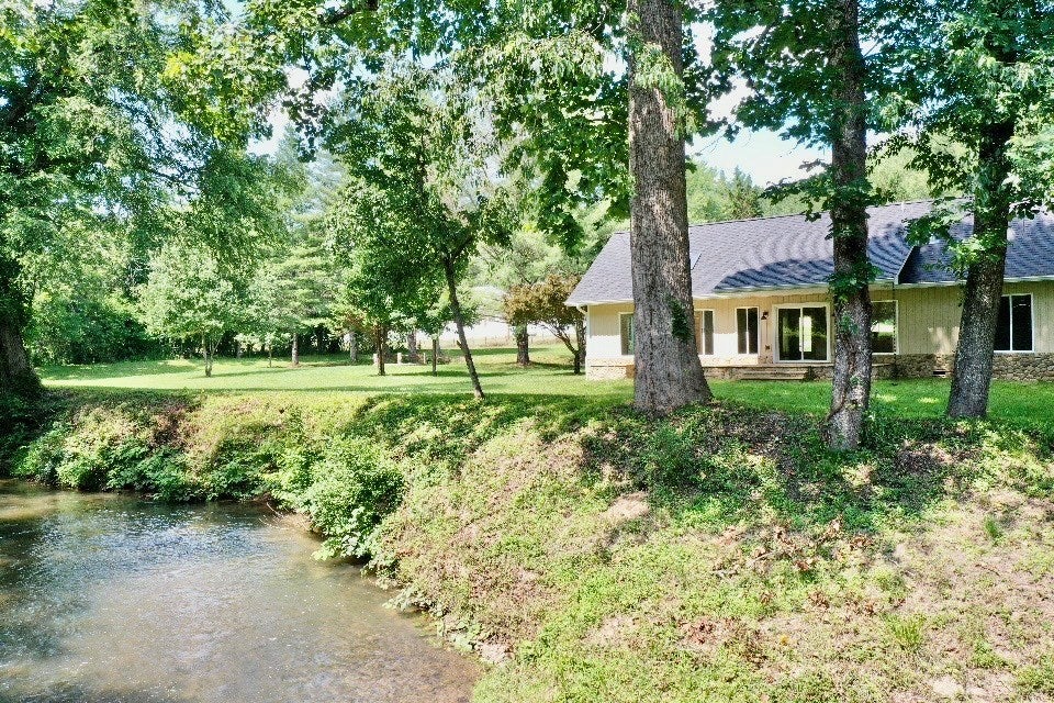 6389 Old Hwy 64 W