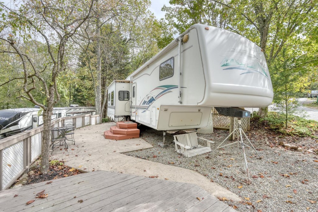 65 Choestoe Valley Lane