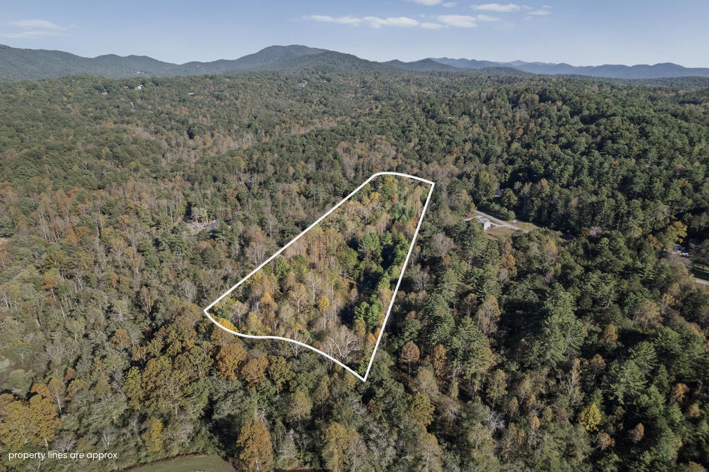 1077 Highland Trace