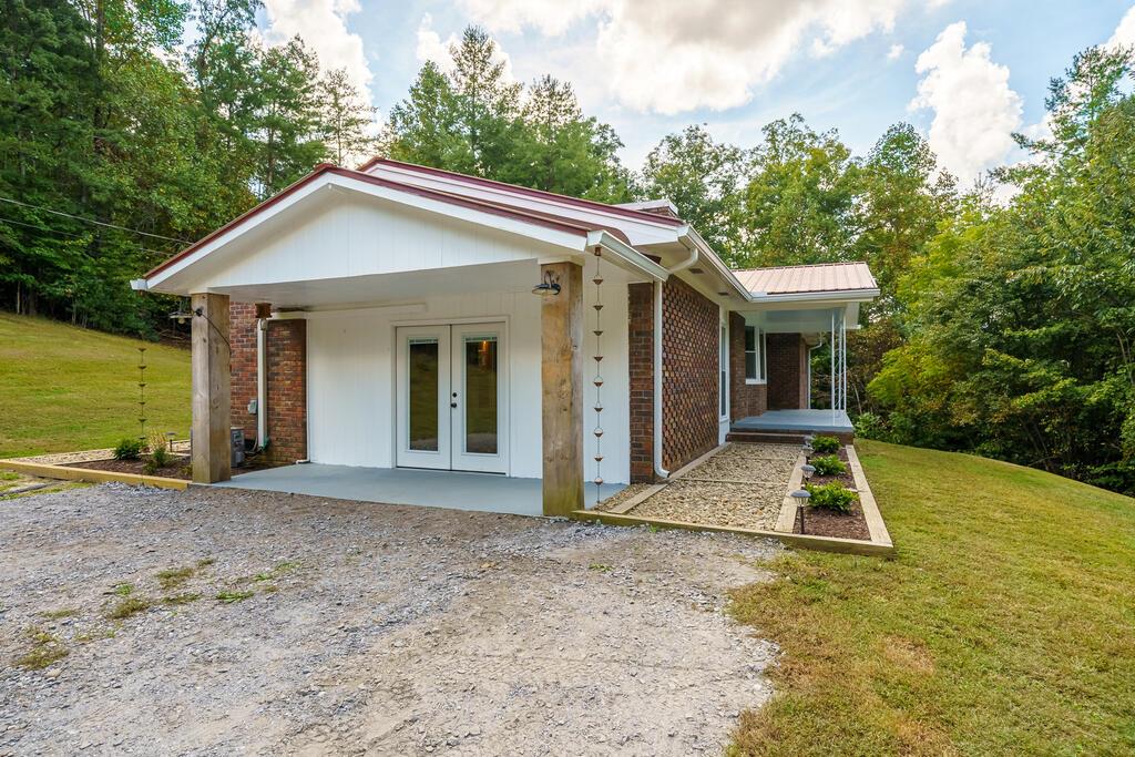 5221 Fires Creek Road