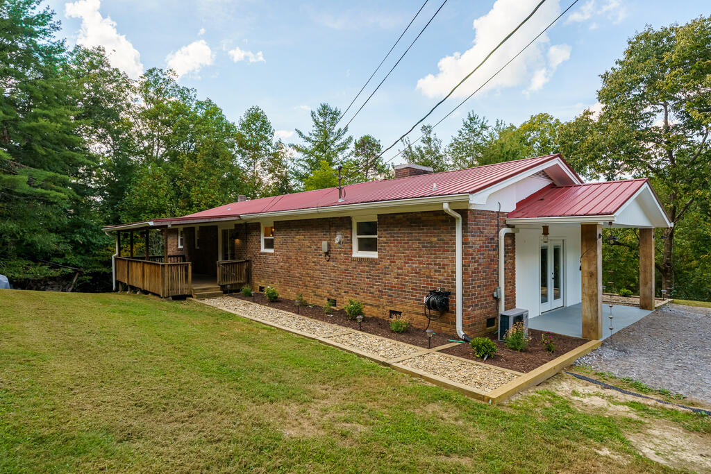 5221 Fires Creek Road