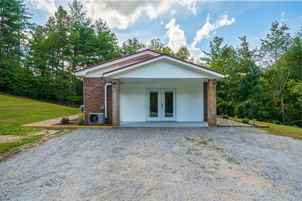 5221 Fires Creek Road