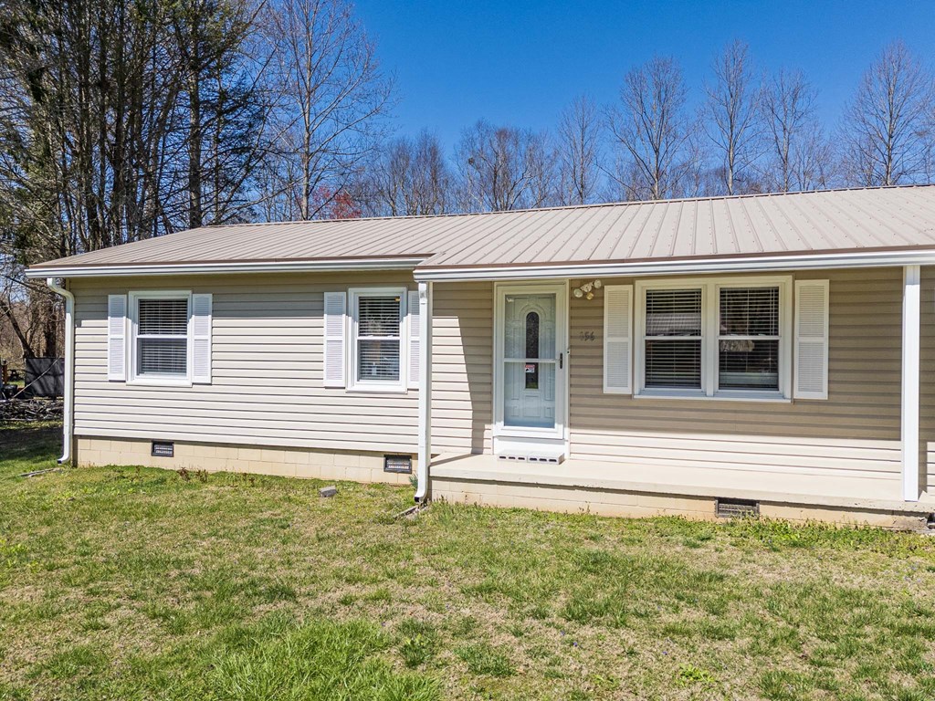 156 Creekside Drive