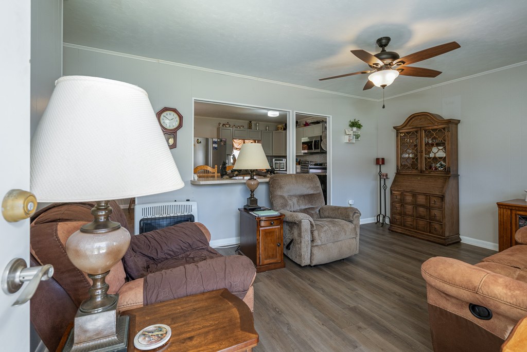 156 Creekside Drive