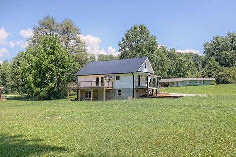 A home in Hiawassee