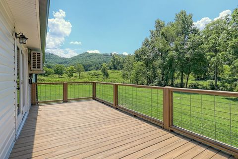 A home in Hiawassee