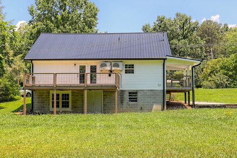 A home in Hiawassee