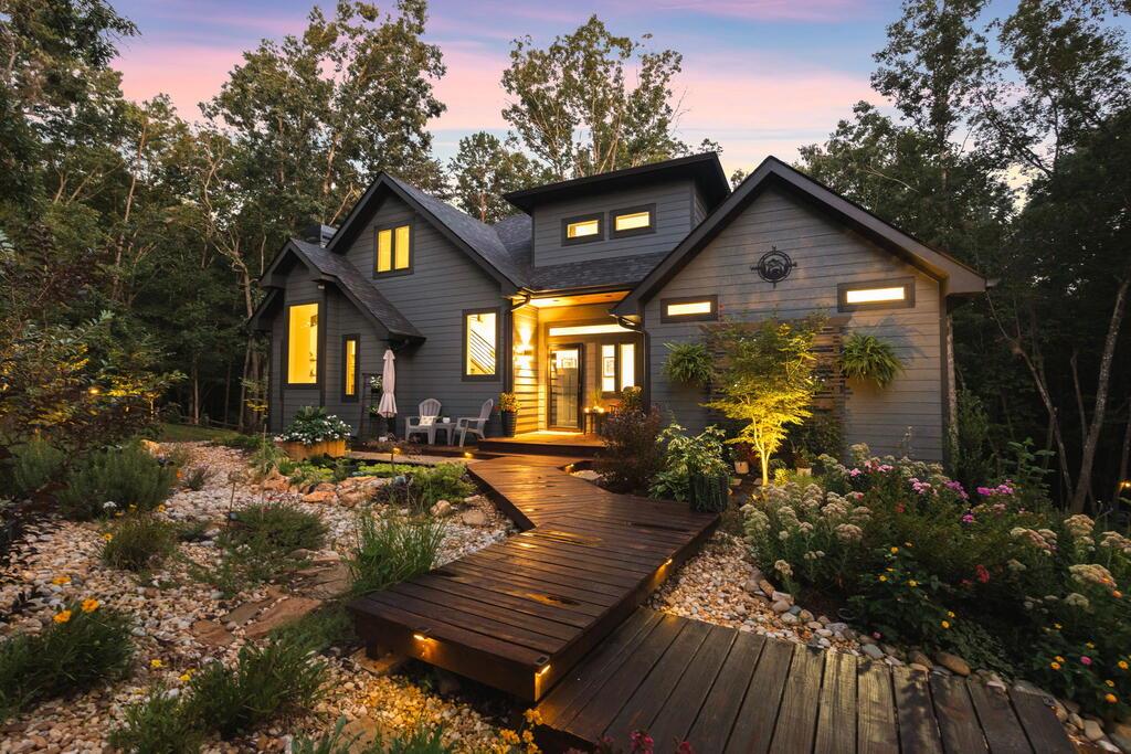 130 Country Hills Road