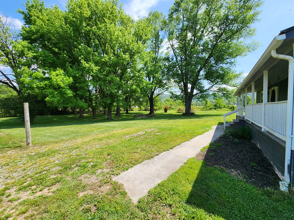 27 Russell Farm Road