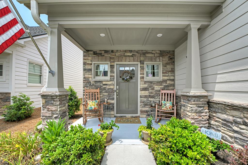 250 Mountain Boulevard