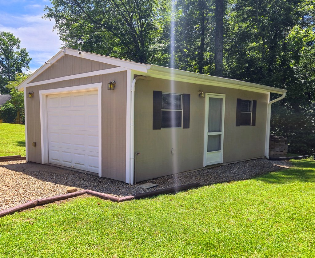 30 Dean Mountain Lane