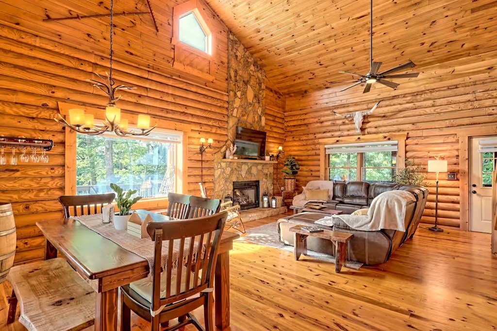 1343 Highland Trace
