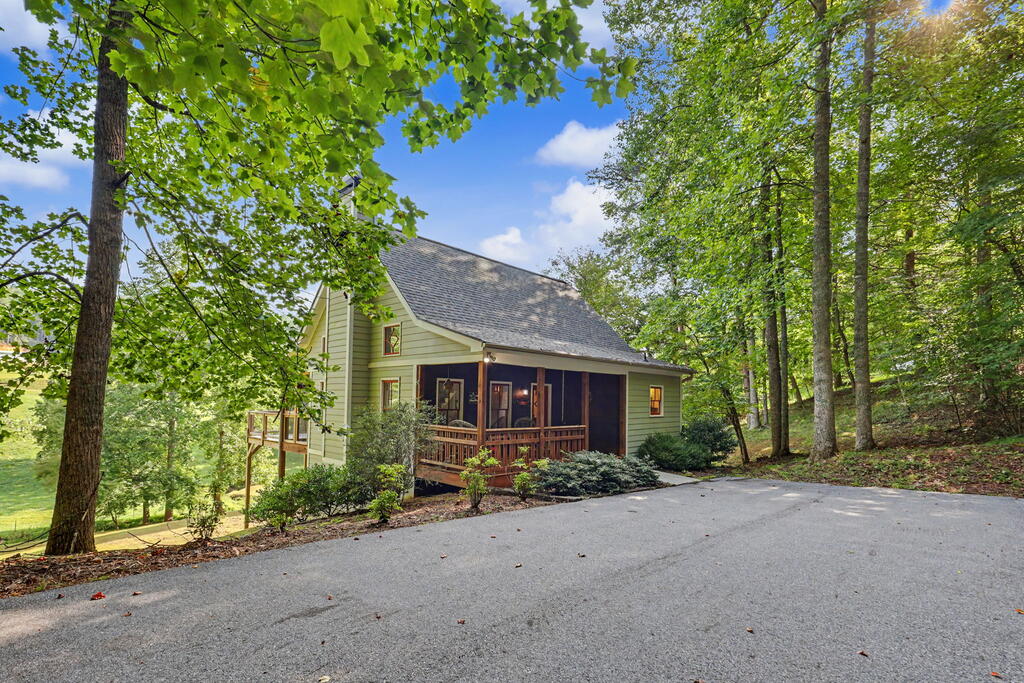 105 Evergreen Road