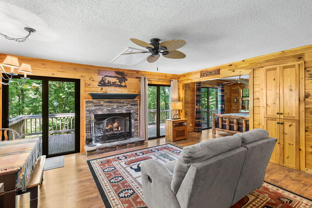 231 Dogwood Circle