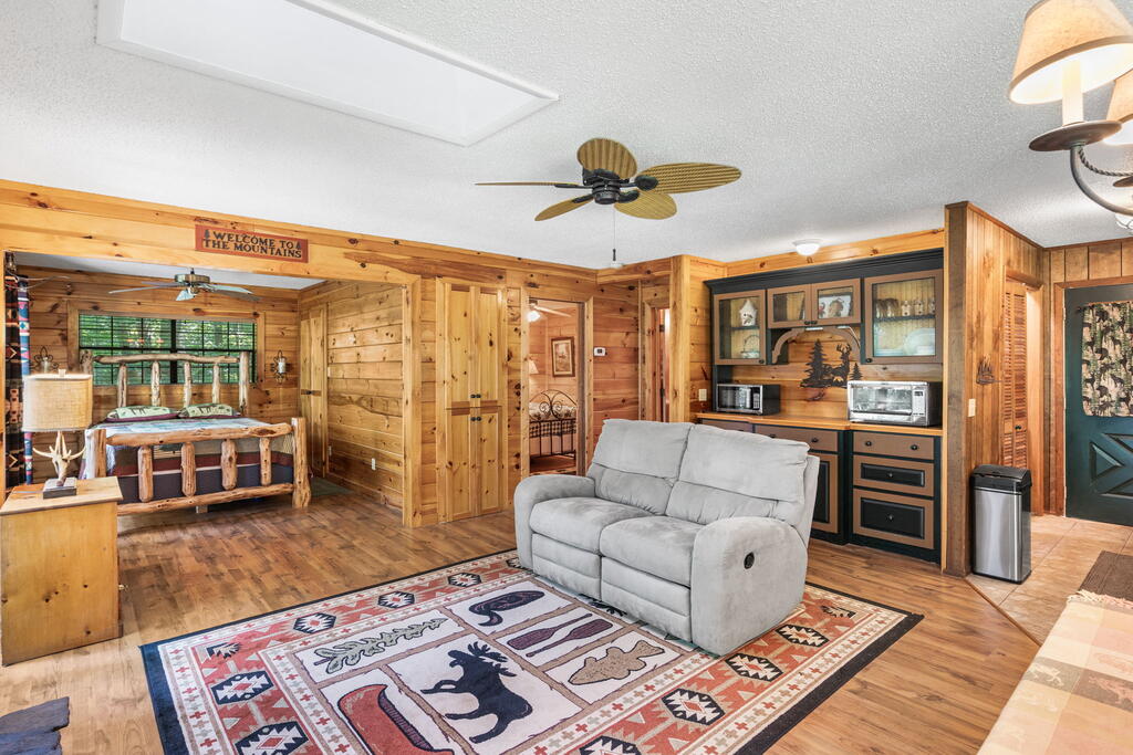 231 Dogwood Circle