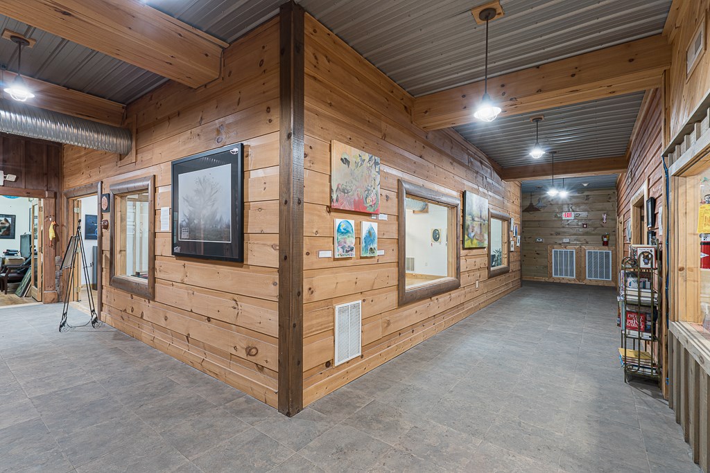 33 Valley River Avenue