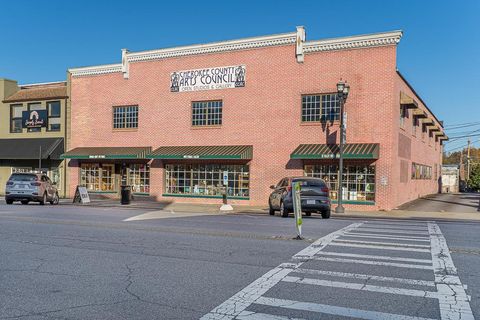 33 Valley River Avenue Murphy NC 28906