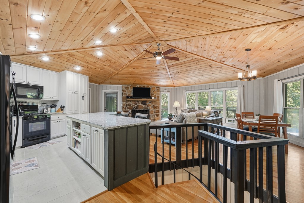 775 Mountain Oak Road