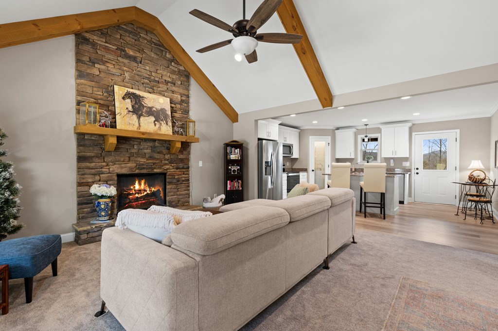 1281 Twisted Oak Road