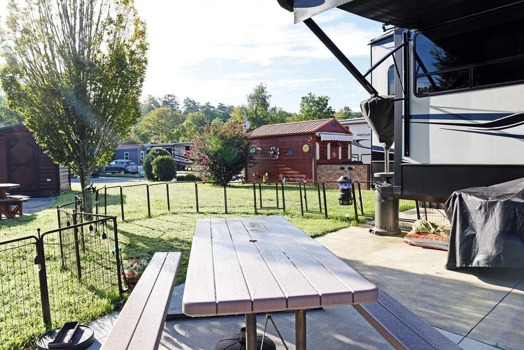 17 Mountain Vista Road