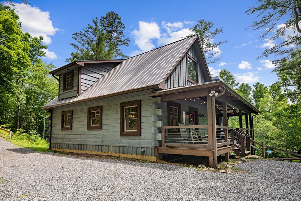 Blue Ridge, Georgia, 30513, United States, 3 Bedrooms Bedrooms, ,3 BathroomsBathrooms,Residential,Active,2044551